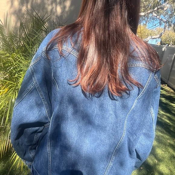 Vintage Yellowstone  Wrangler Oversized Jean Jacket - Picture 7 of 17